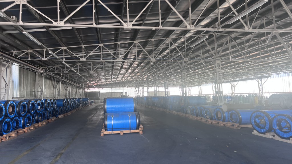 Kiadó csarnok - 1300 m² további kép